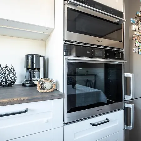 Pakri Parun Apartahotel