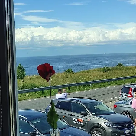 Pakri Parun Apartahotel *